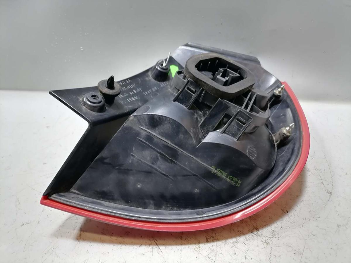 Mitsubishi Colt Z30 original R&uuml;cklicht R&uuml;ckleuchte Schlossleuchte links 3-T&uuml;rer Bj.2006